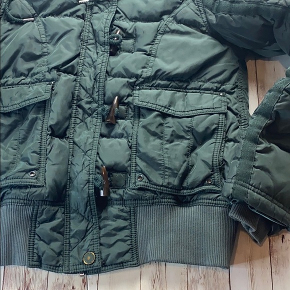 Sold Retro Tommy Hilfiger  green puffer coat size S - Picture 5 of 11